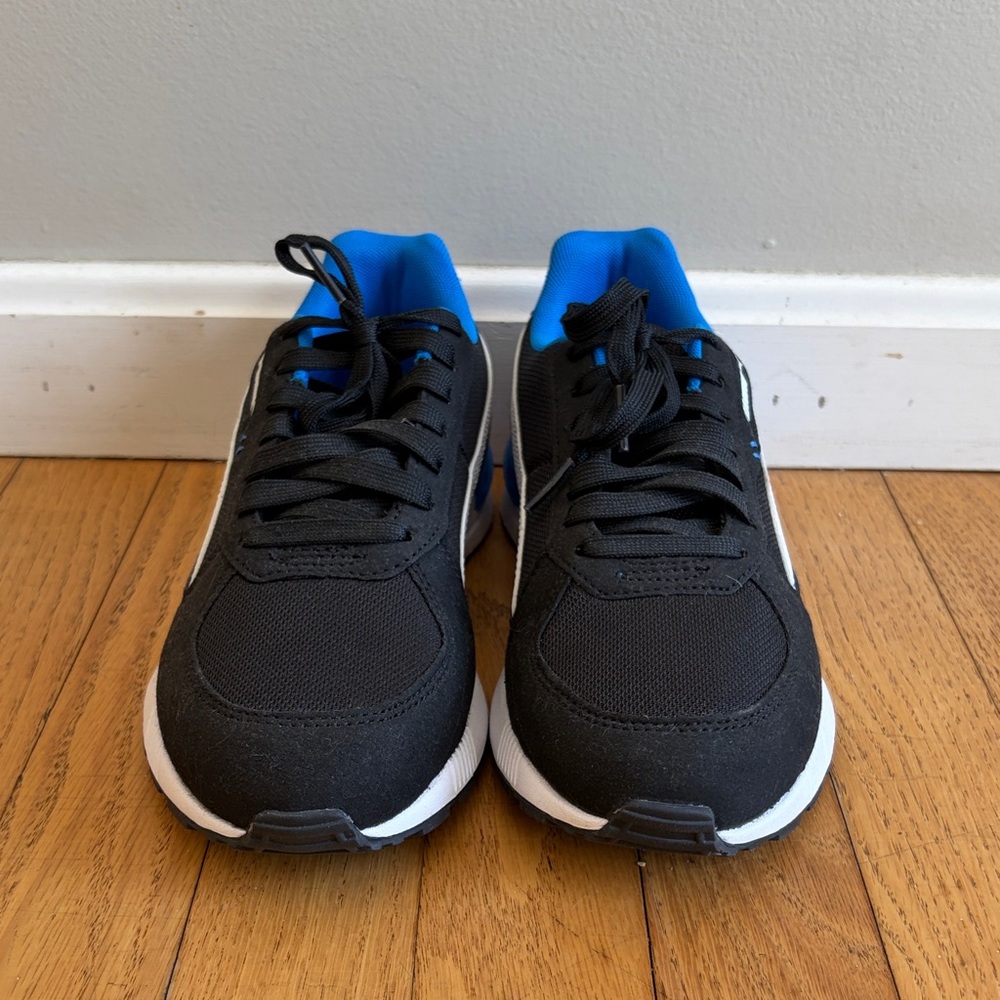Brand new Puma Kid’s Graviton sneakers - Picture 3 of 6